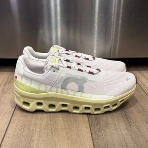 NEVER WORN Men’s Size 12 On Running Cream and White Cloudtec Shoes